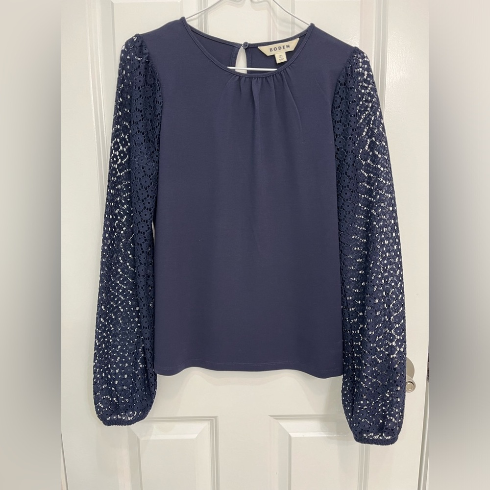 Boden Women’s Long sleeve Shirt - Lace Arms - Navy - Size 2 - EUC